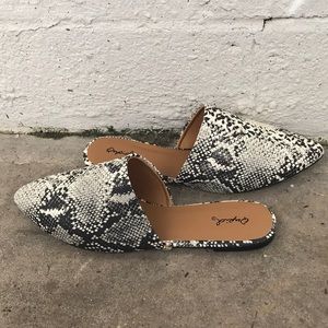 Brand new Vegan suede snake print mules, Flats